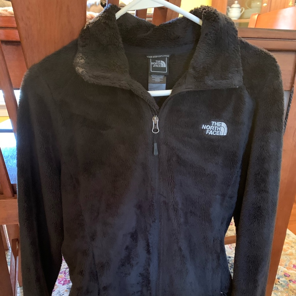 Black north face jacket